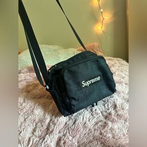 Supreme Shoulder Bag SS19 Black
